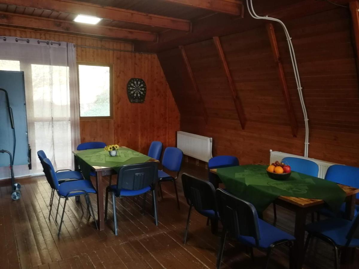 Chata Pod Vlekom Dedinky Buitenkant foto