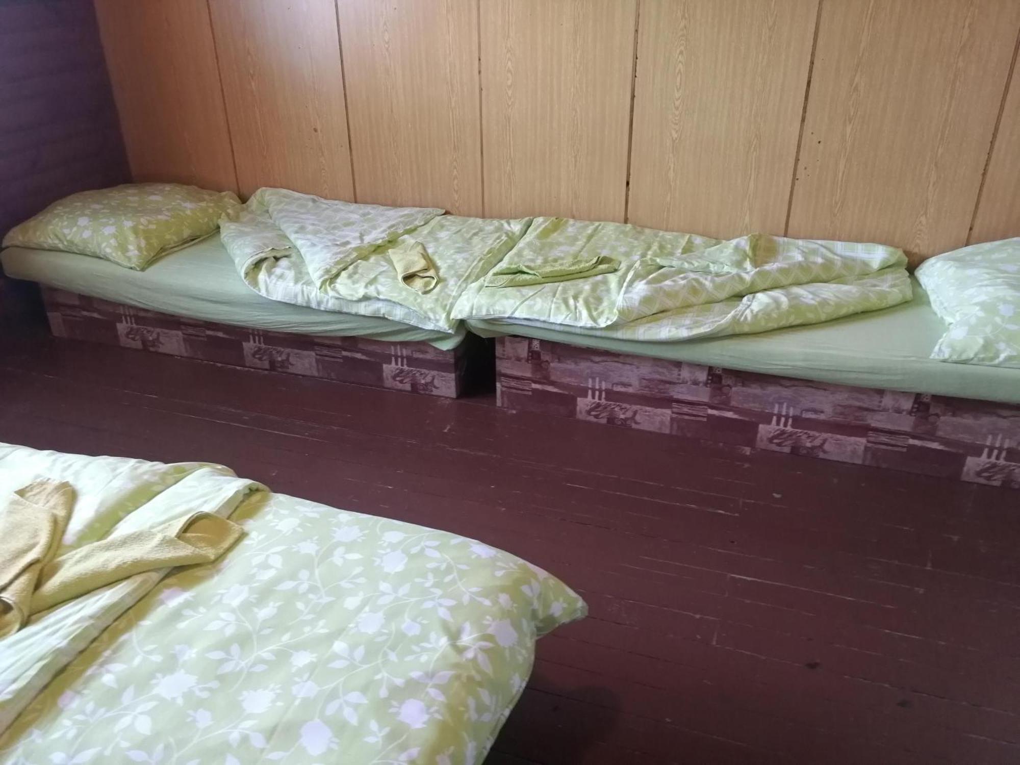 Chata Pod Vlekom Dedinky Buitenkant foto